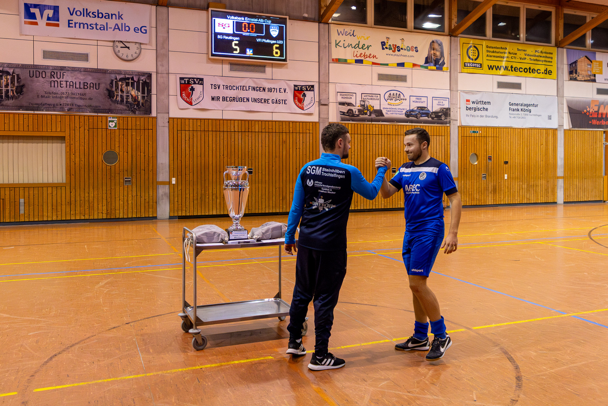 20250118205228 R5D 10205 e